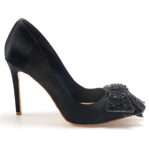 HOST PICK💥NIB WOMEN'S BLACK SATIN METALLIC BOW HIGH HEELS - Picture 6 of 9